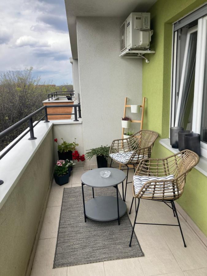 Sunny Studio Appartement Novi Sad Buitenkant foto